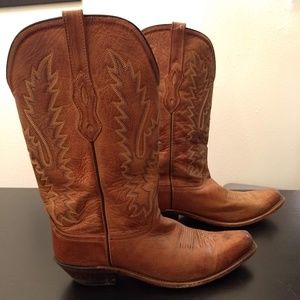 Ladies cowboy boots